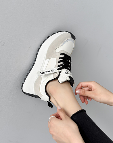 부드럽고 탄력 있는 트레이닝화 편안하면서 스타일리시 (상품번호: SN-4802)