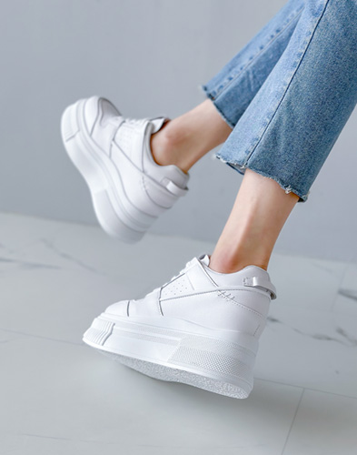 도시 무드 심플 스니커즈 감각적인 컬러감 (상품번호: UR-5216)