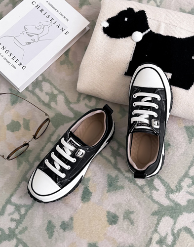 트렌디한 두툼 플랫폼 스니커즈 다리가 길어 보이는 핏 (상품번호: HK-5591)